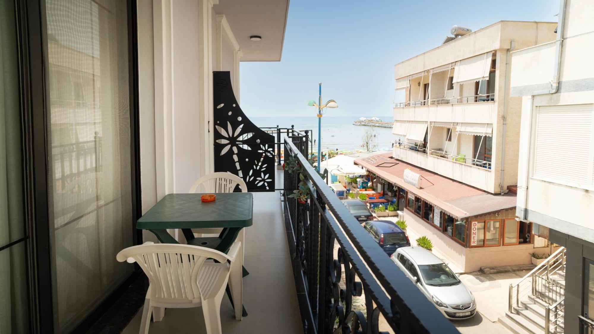 Hotel Saly Durrës Exterior foto