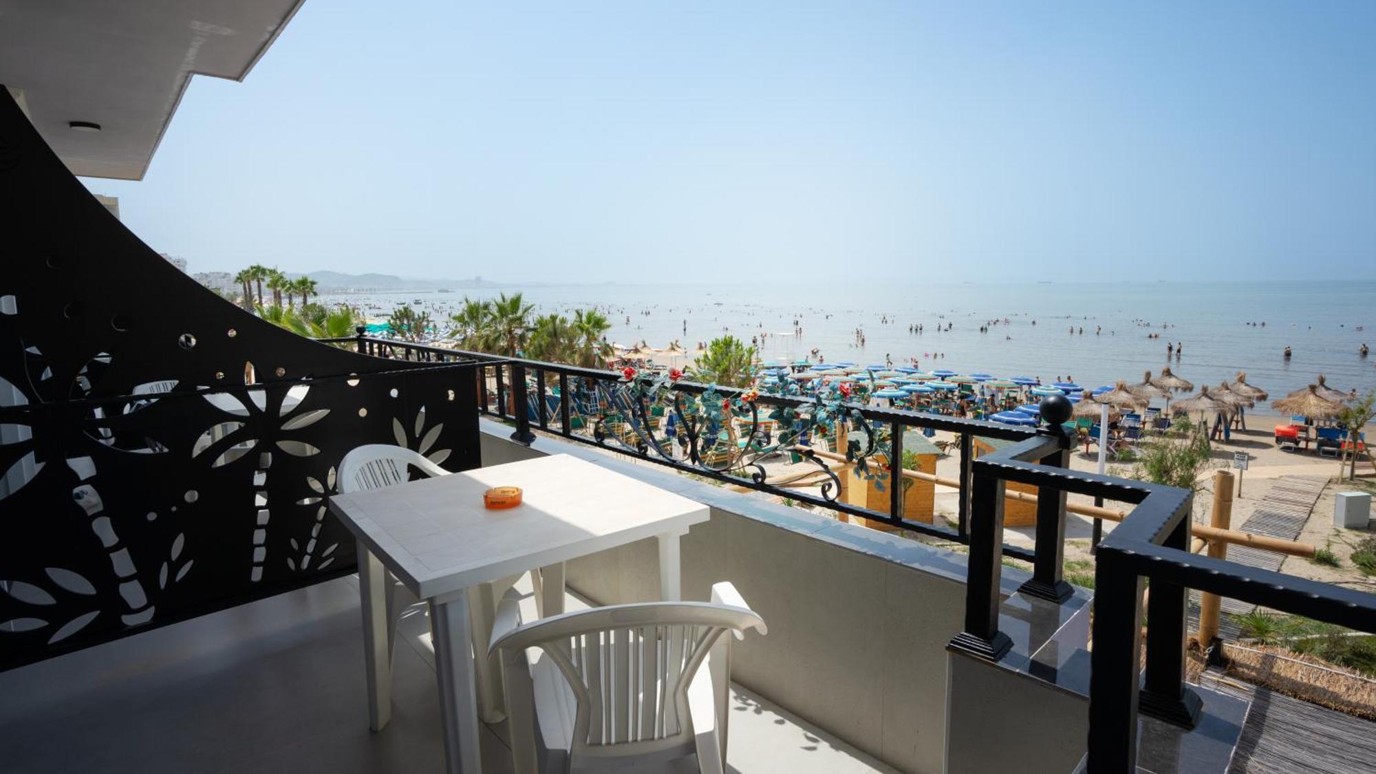 Hotel Saly Durrës Exterior foto